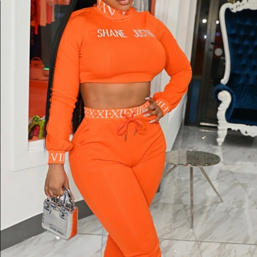 Brand new Shane Justin Roman numeral orange pants set -size M